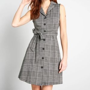 Gilli Houndstooth Sleeveless Button Down Dress